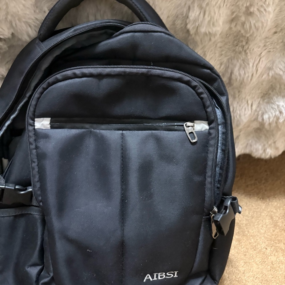 Used black backpack. - Picture 2 of 8